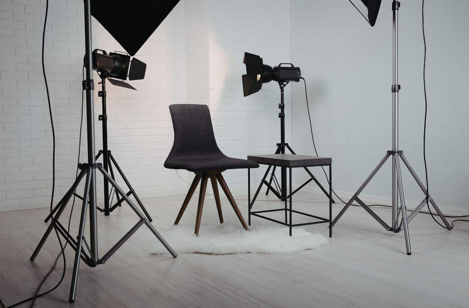What to Check Before Using a Rental Photography Studio in Toronto