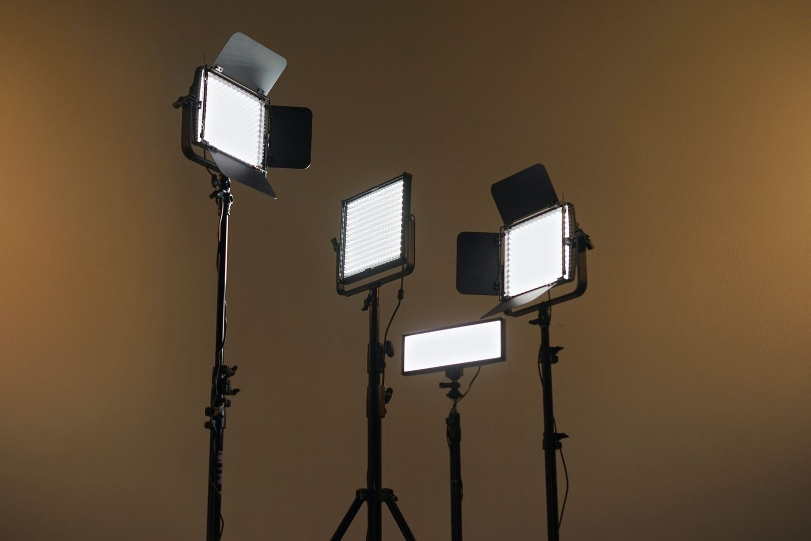 Why Continuous Lighting is Best for Video Recording: A Guide