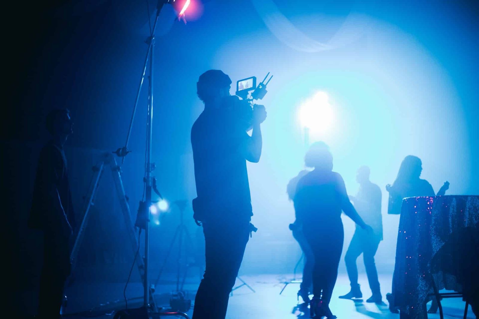 The Comprehensive Guide to Renting Viva Studios' Soundstages