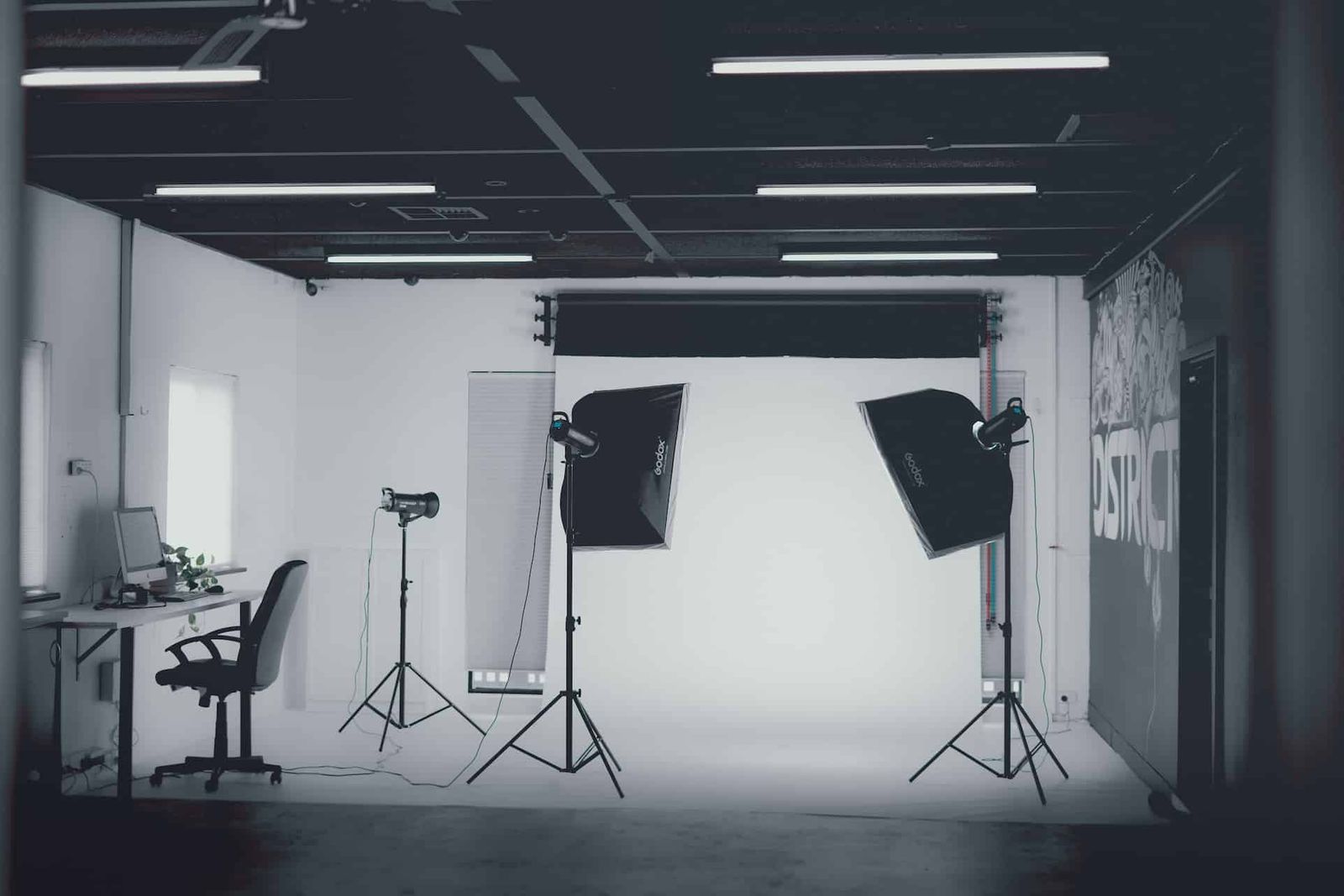 7 Reasons to Rent a Photography Studio for Your Next Shoot