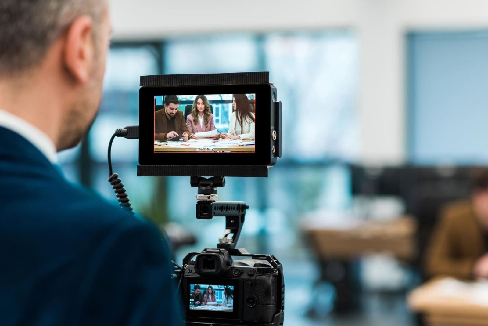 Shaping Business Narratives: A Look into Corporate Video Production at Viva Studios