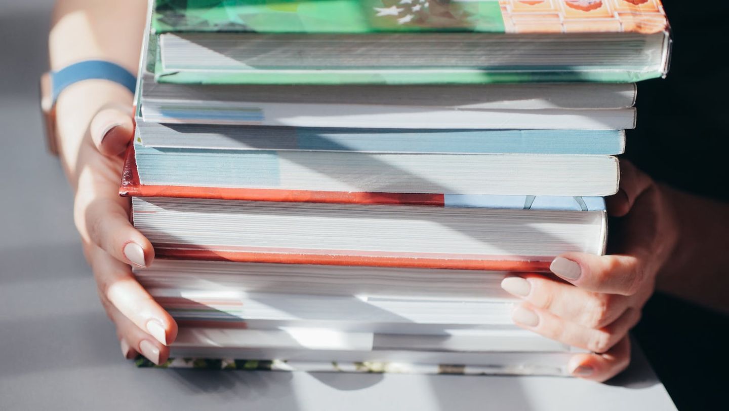 A/B Testing als Kernmethode der Conversion Optimierung – Datenanalyse auf dem Laptop