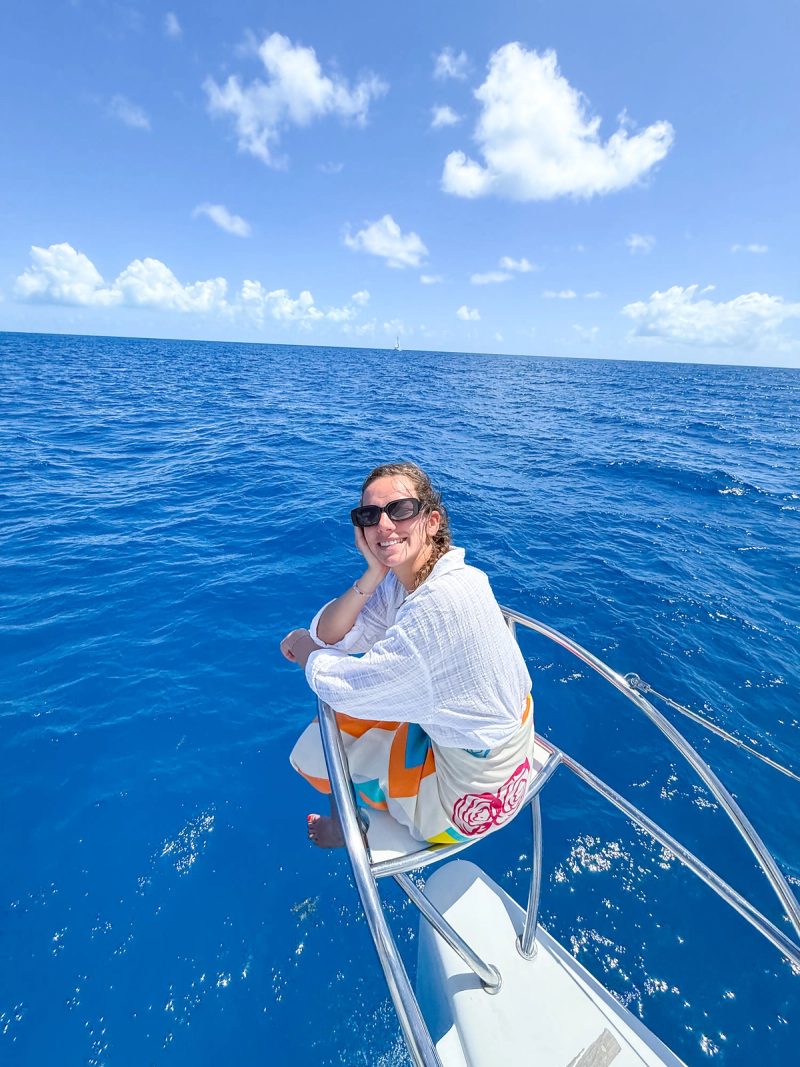 On the bow, deep blue