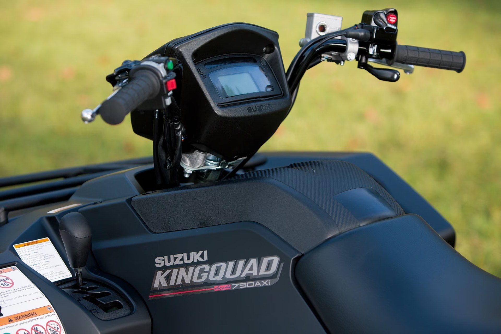 Panel de instrumentos y controles del Suzuki KingQuad 750AXi