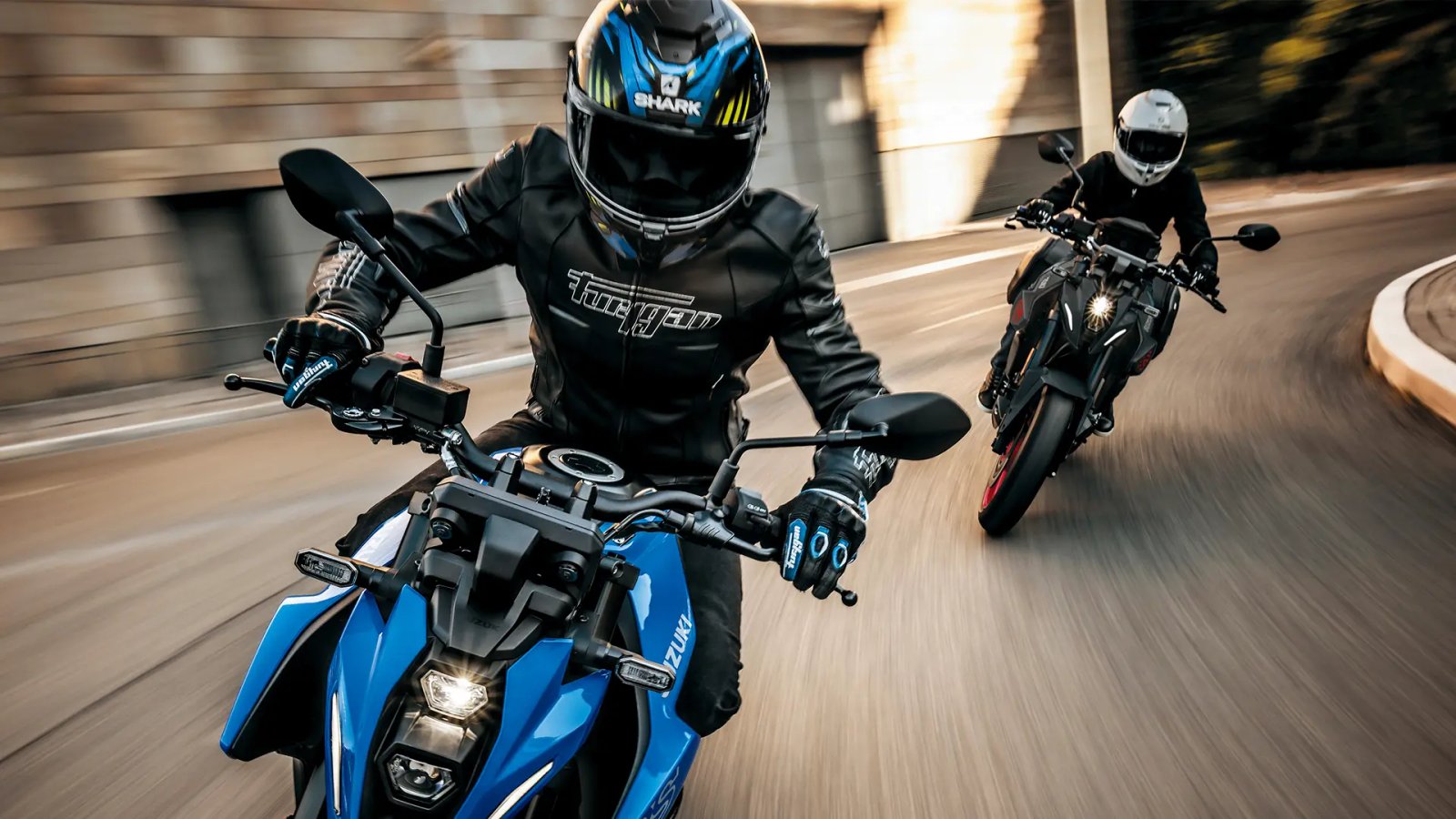 GSX-8S azul
