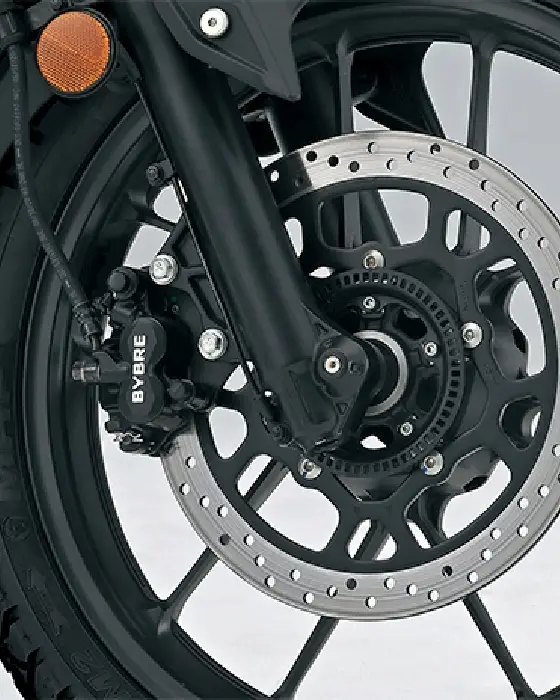Primer plano del freno de disco delantero ByBre con sistema ABS de la motocicleta Suzuki V-Strom 250 SX