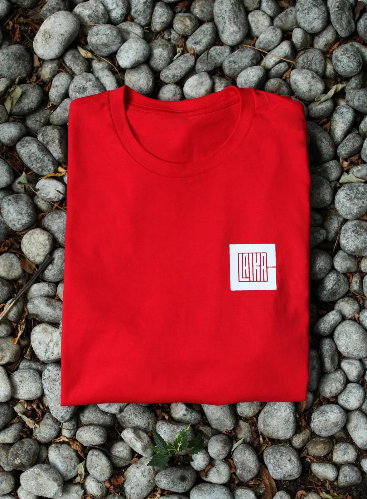 Camiseta roja Laika