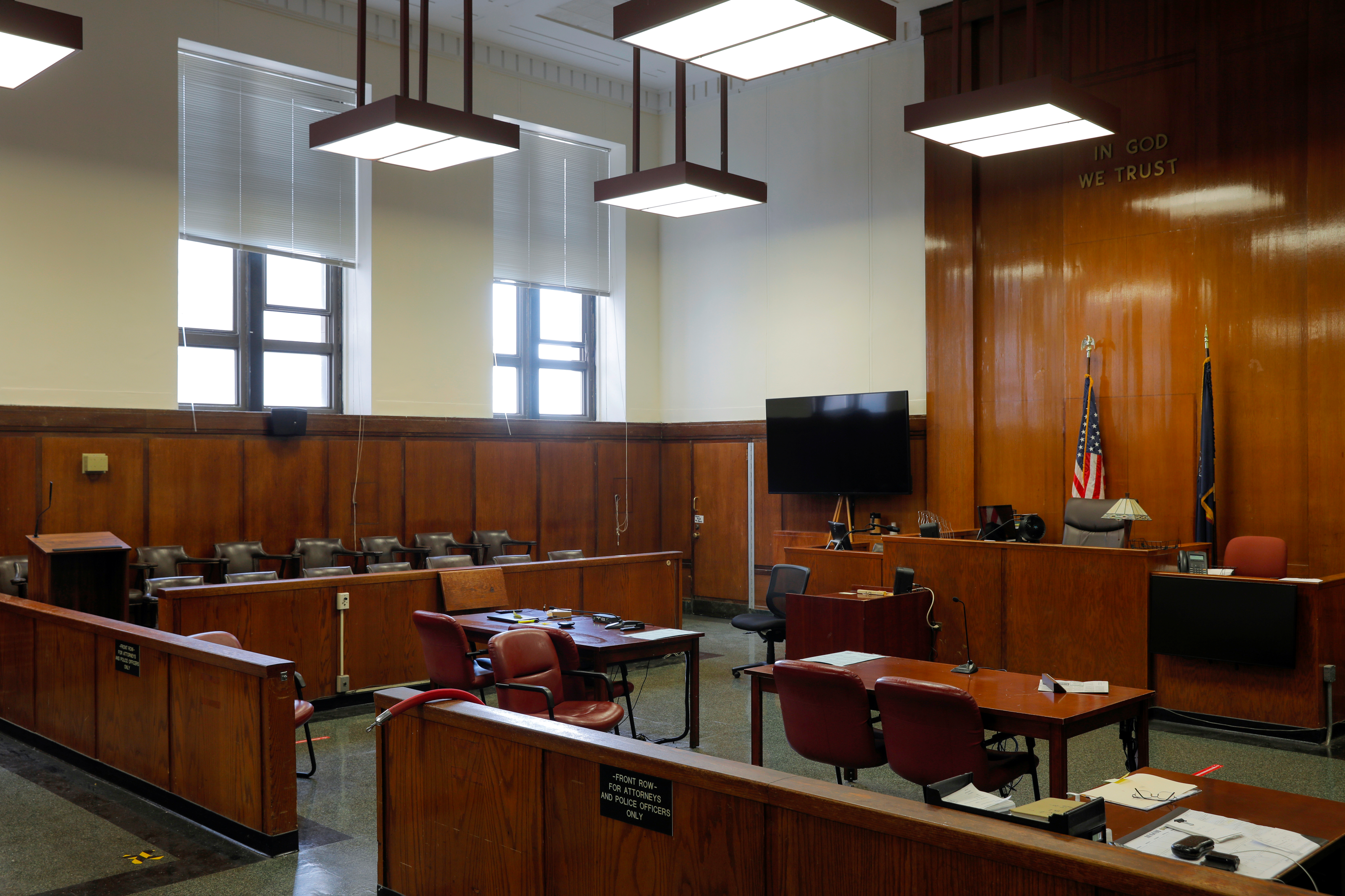 AI in the Courtroom: Enhancing Trial Strategies for Lawyers