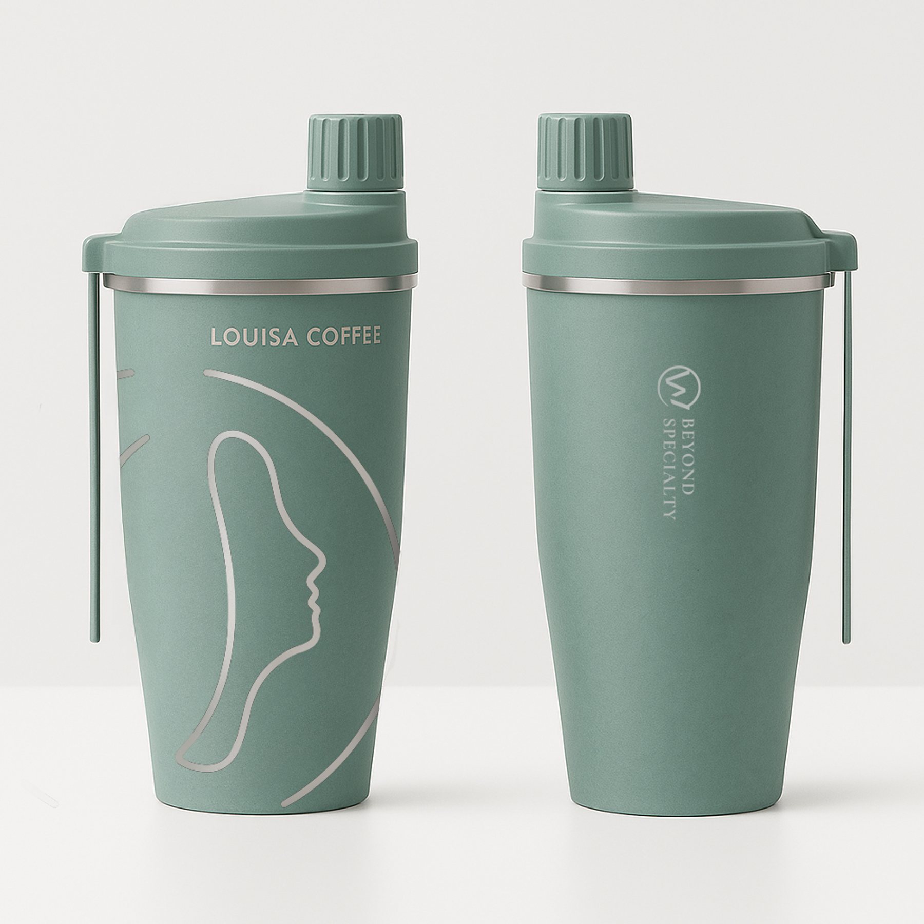 路易莎咖啡霧松綠隨行杯前後視角，搭配線條咖啡意象圖形 Louisa Coffee misty green to-go cup front and back view with line art coffee motif