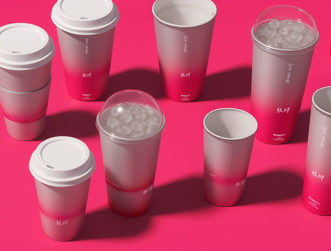 多款粉灰漸層外帶杯陳列於粉色背景,展示不同杯型 Assorted gray-pink gradient to-go cups displayed on a vivid pink background.