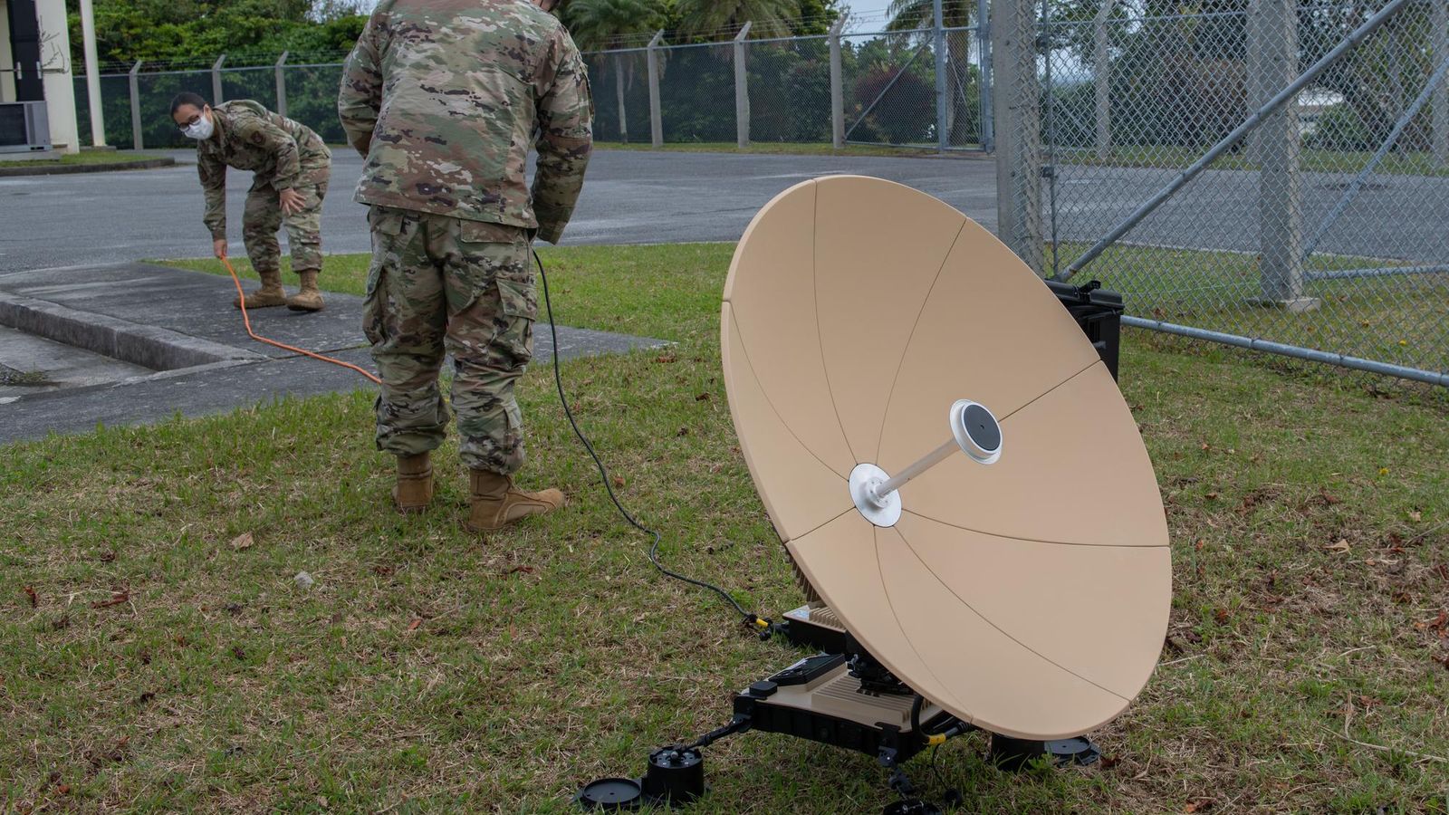 Inside the Four-Year Hunt to Crack the Starlink Terminal