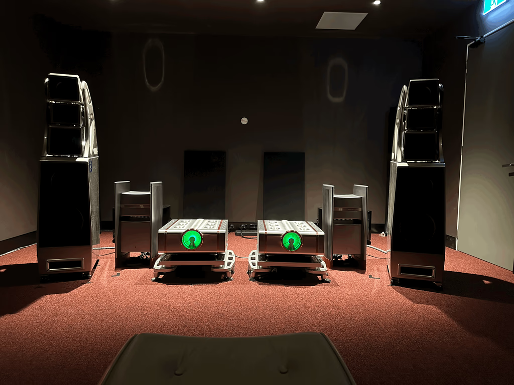 Halcro Eclipse & Audio Research REF330M