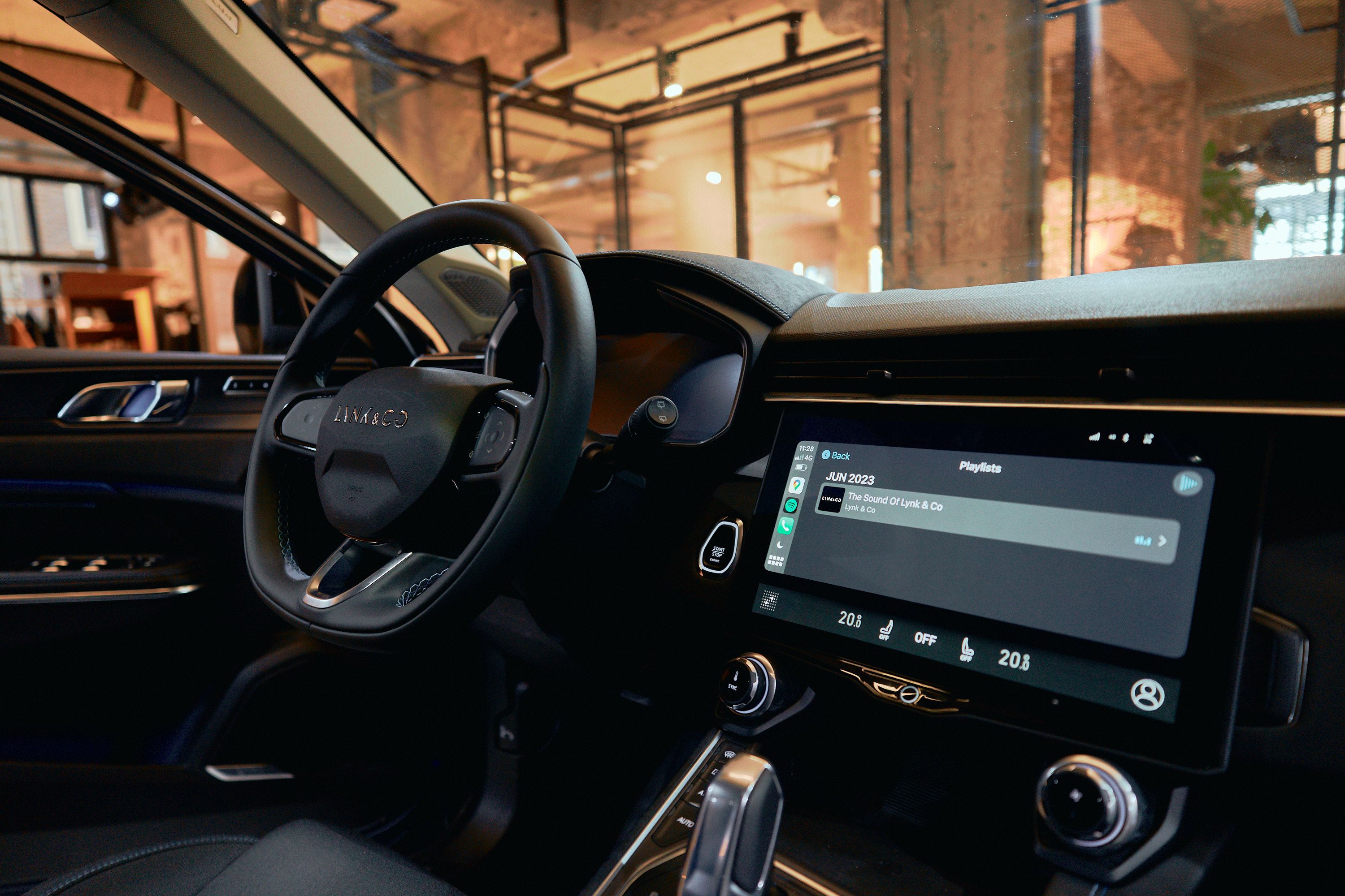 Lynk & Co - closing image 1