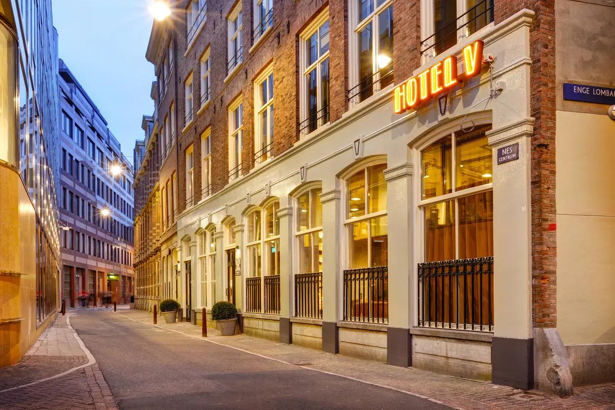 Hotel V - closing image 2