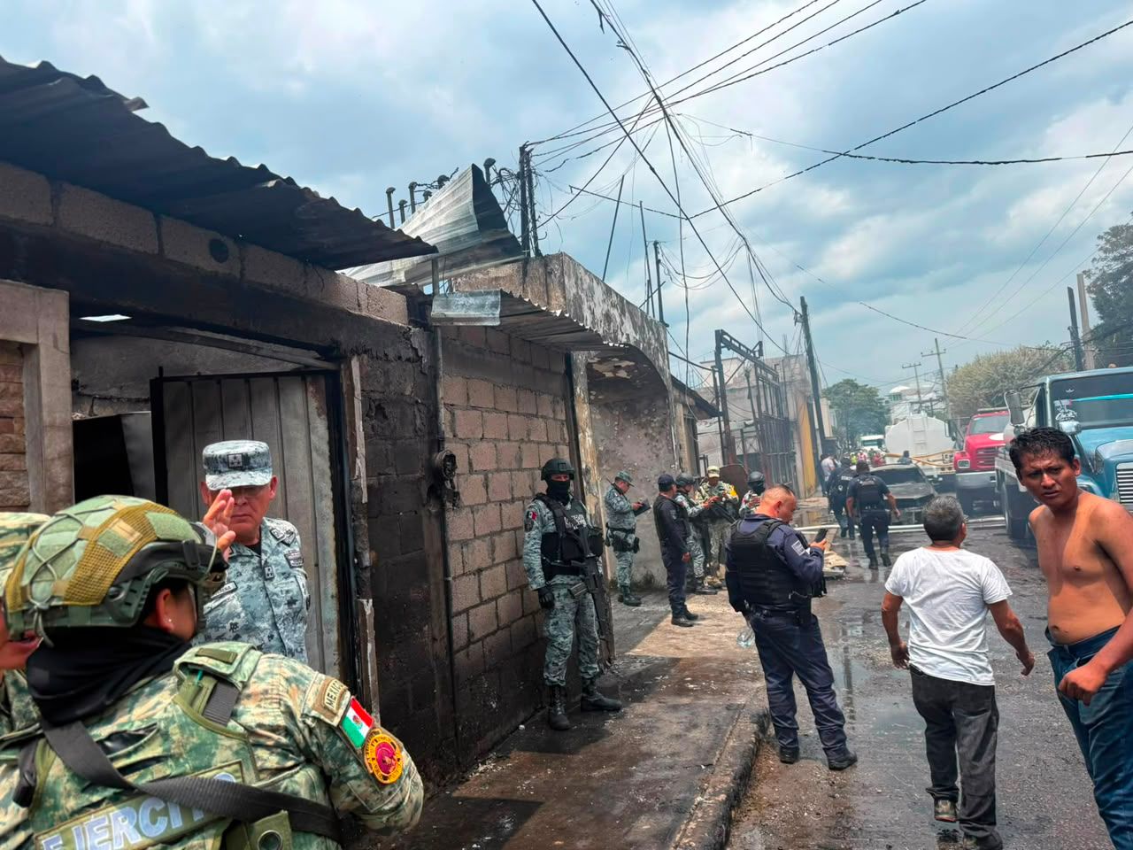 EXPLOSIÓN DE PIPA DE GAS EN CUERNAVACA DEJA SEIS HERIDOS Y PROVOCA DAÑOS EN VIVIENDAS Y VEHÍCULOS