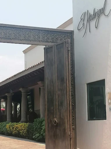 EL MADRIGAL RESTAURANT BAR