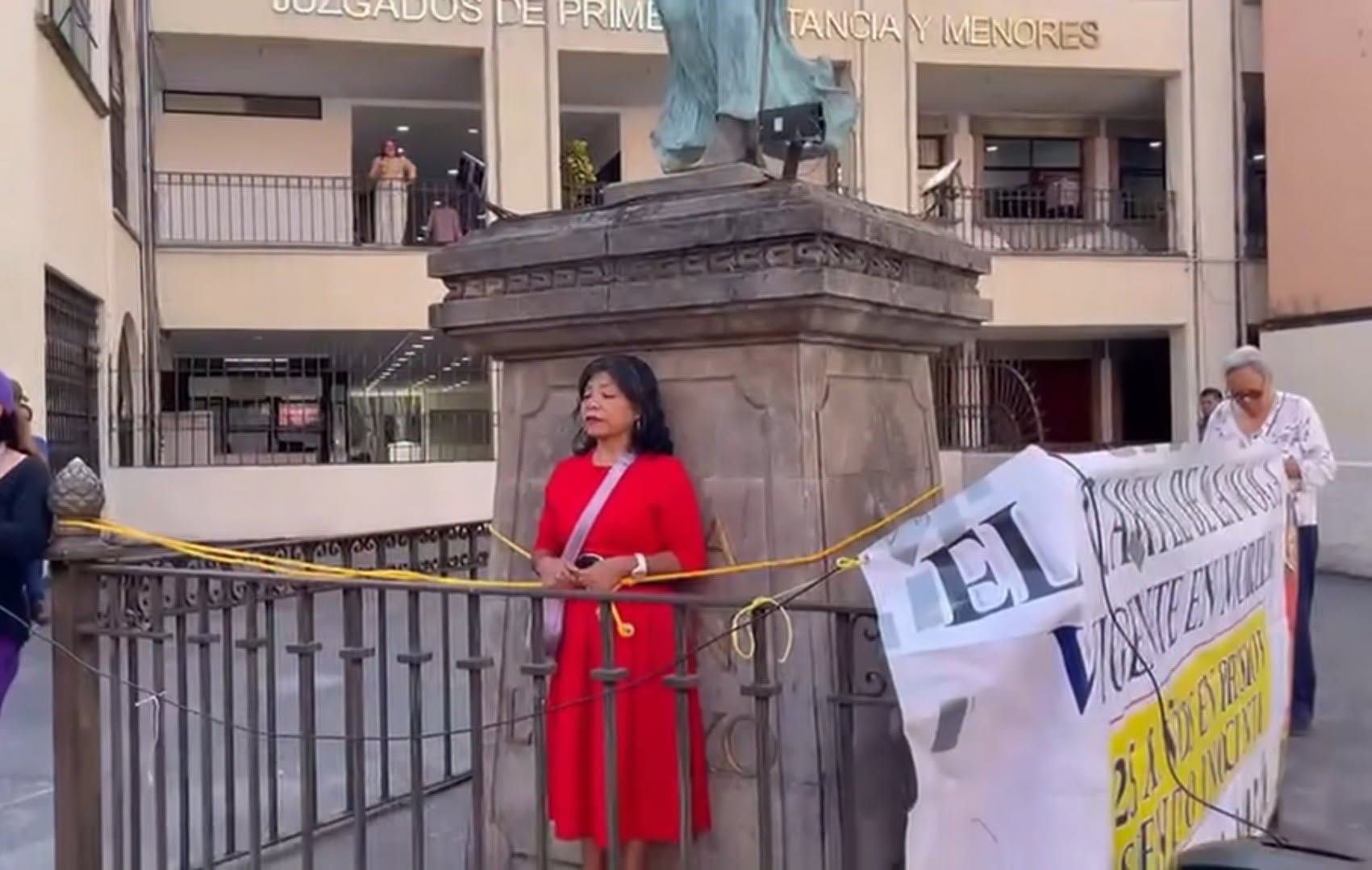 EXIGE MARÍA LUISA VILLANUEVA QUE SE RECONOZCA SU INOCENCIA; INICIA HUELGA DE HAMBRE FRENTE AL TSJ