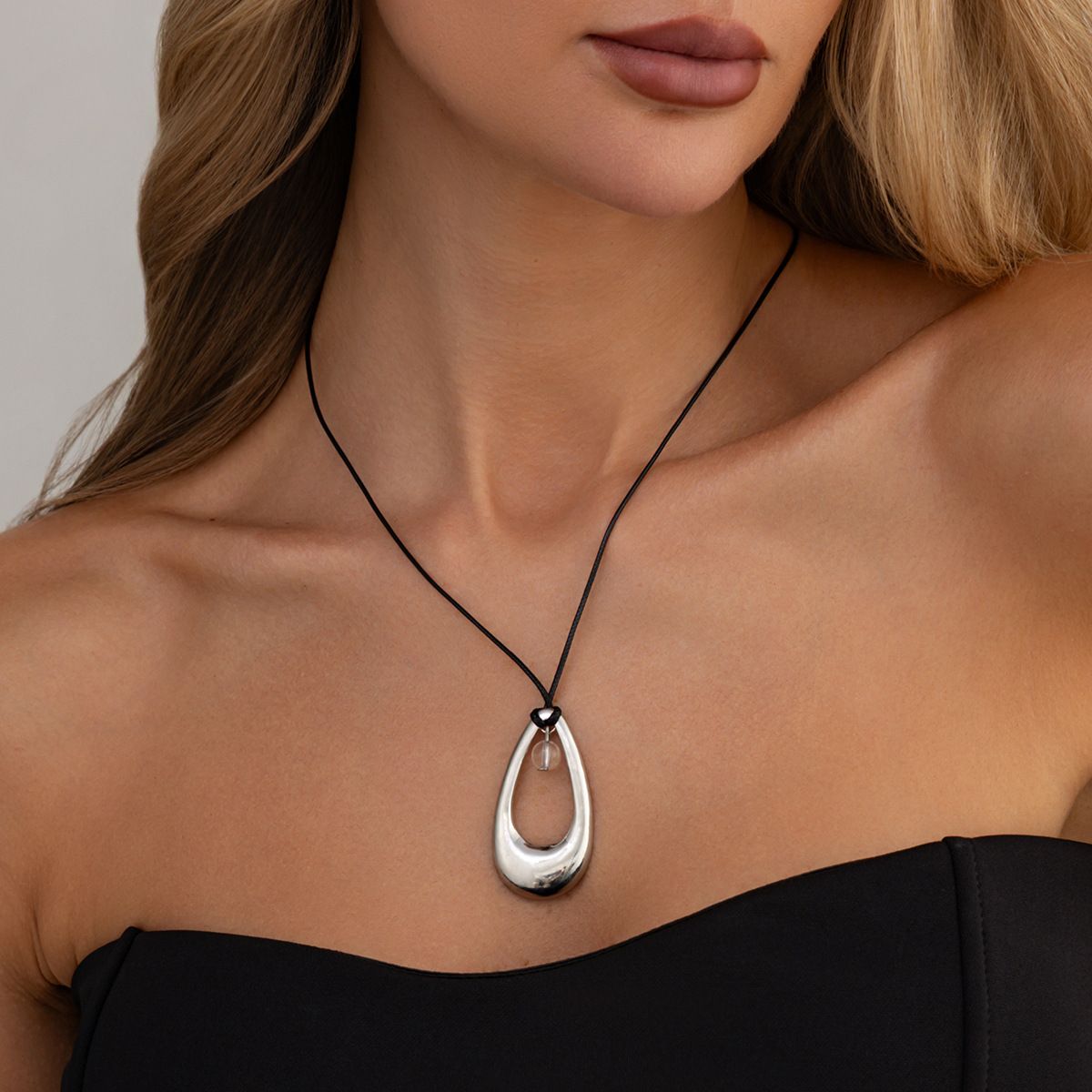 White K Necklace