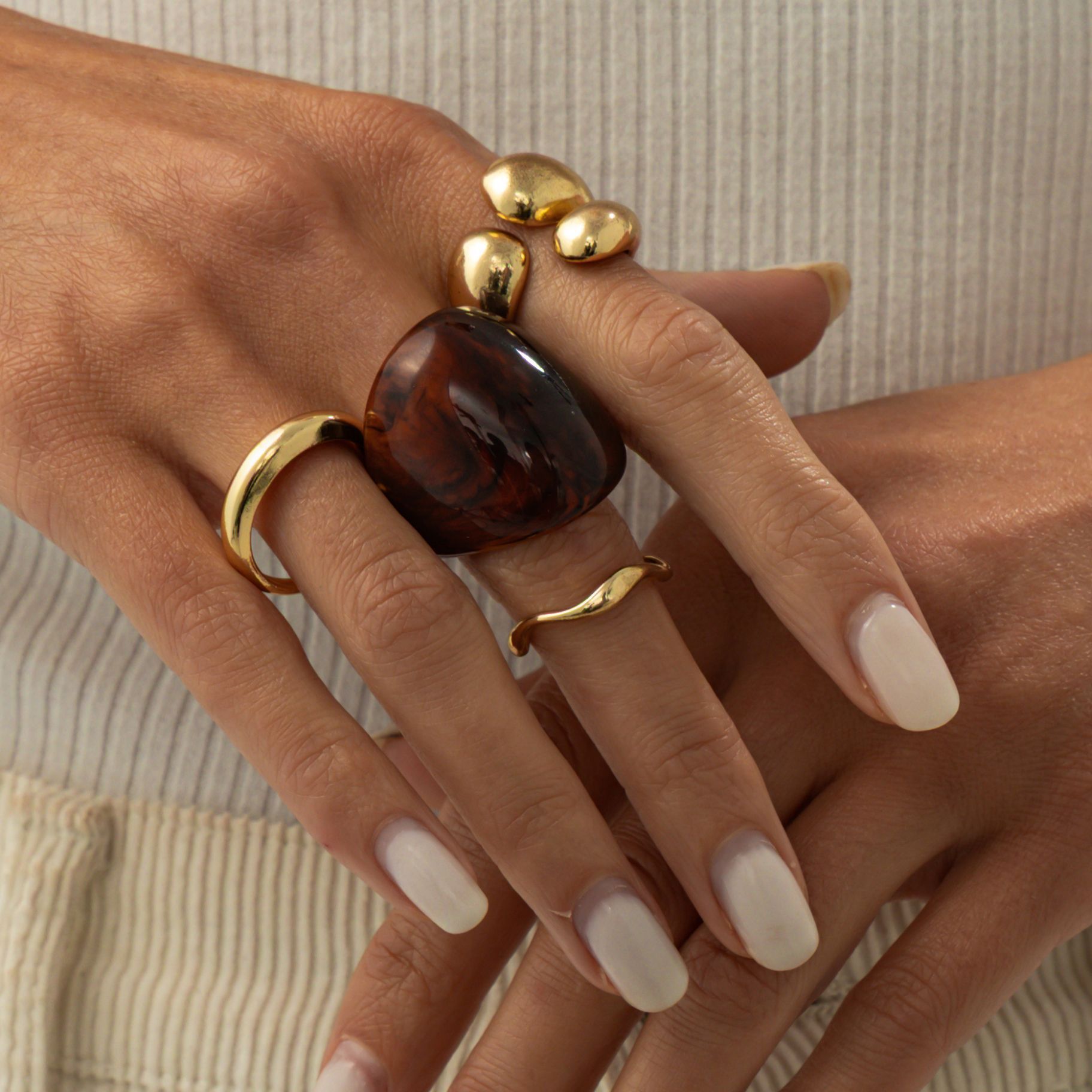 05 Golden 4-Piece Set