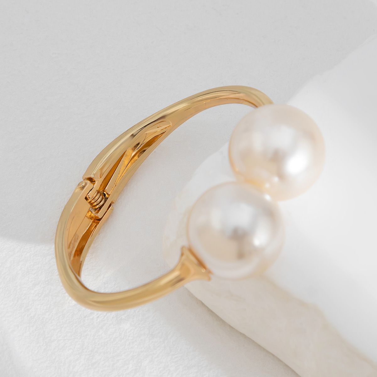 02 Golden Bracelet
