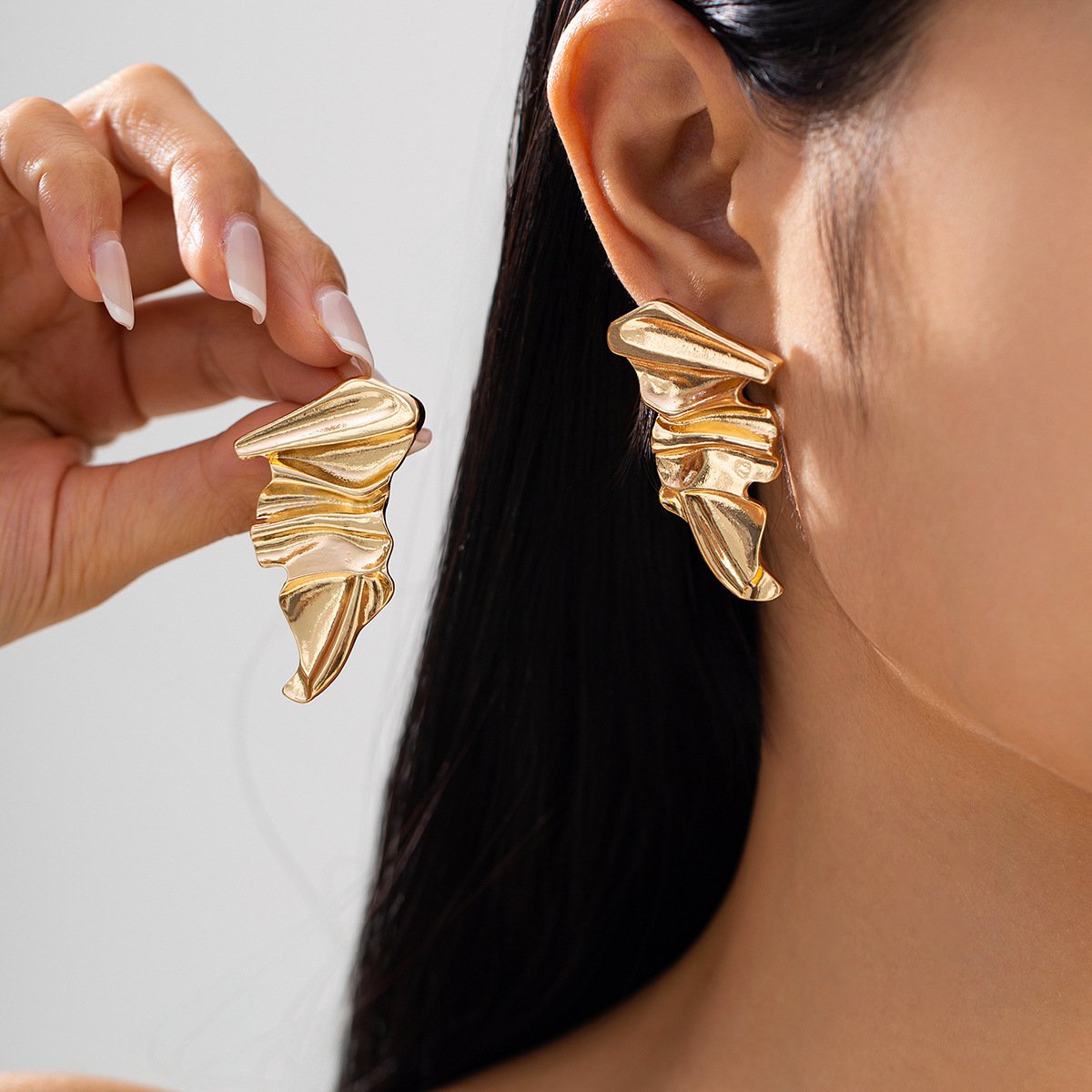 Golden Earrings (Pair)