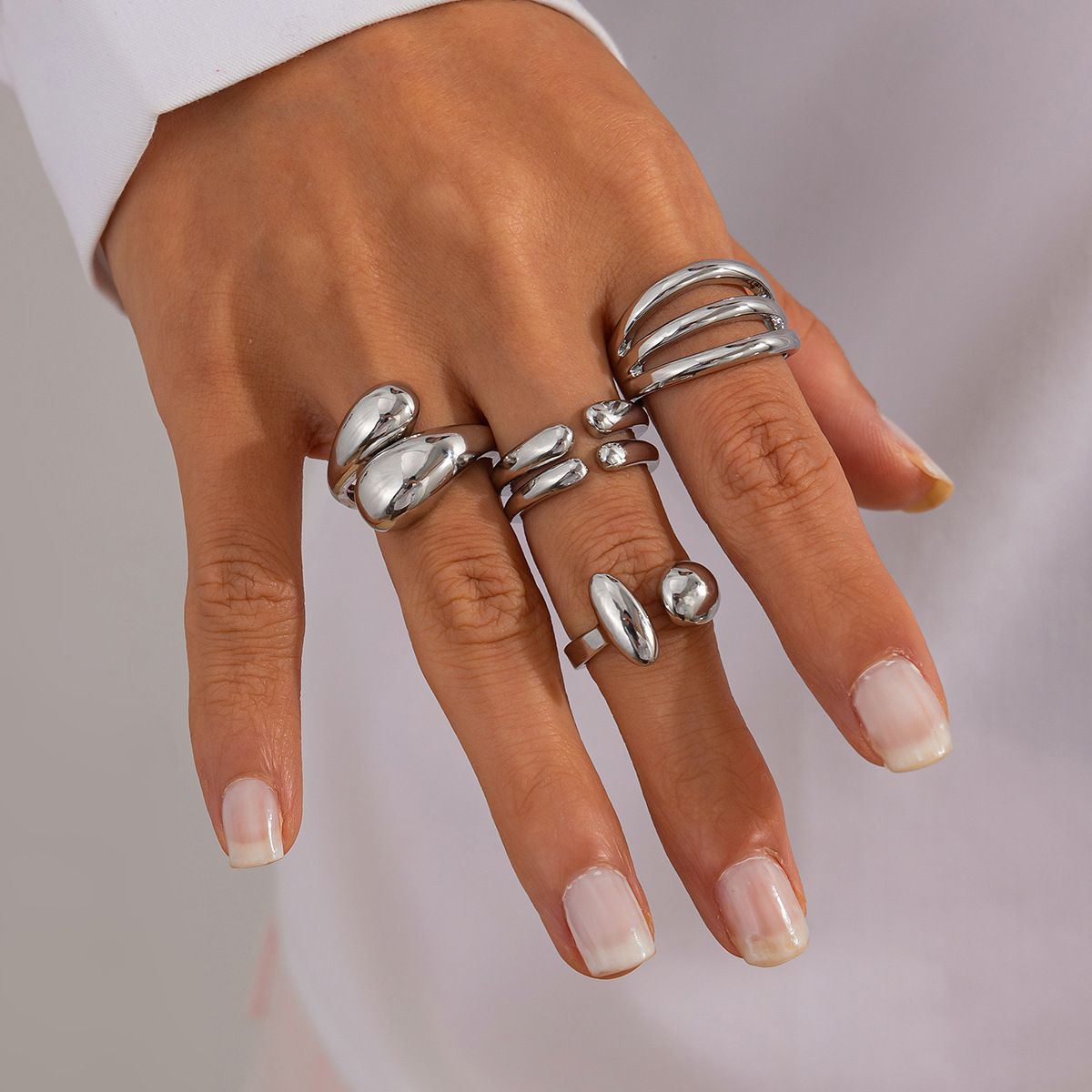 04 White Gold Ring