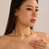 02 Golden necklace