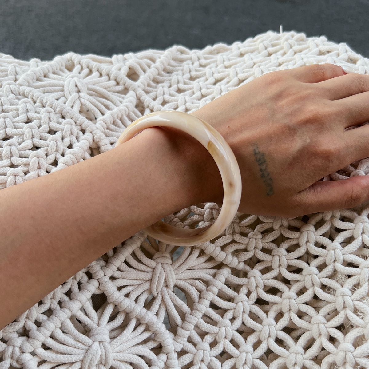 Resin Simple Texture Plain Band Bracelet - Yunhai Jewelry