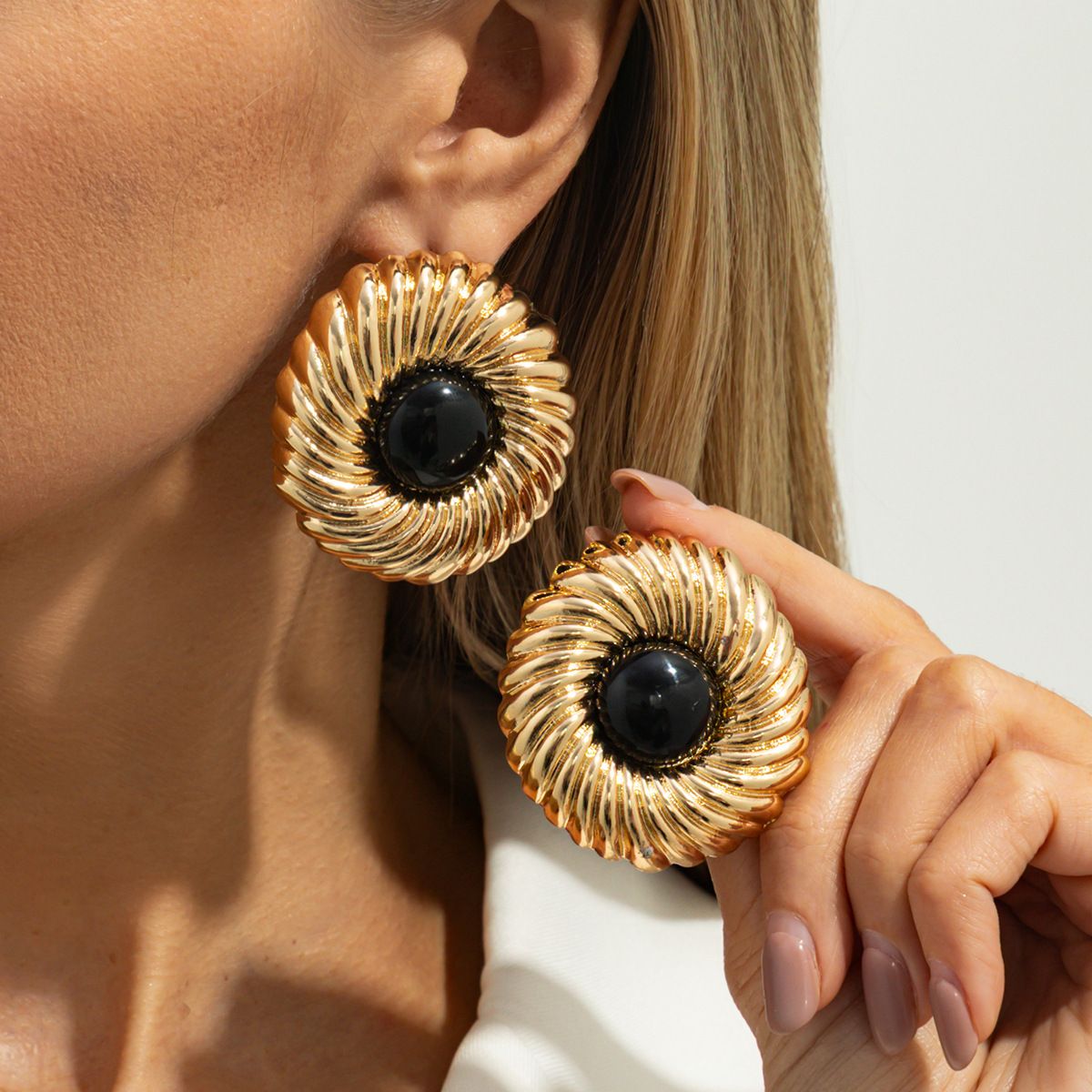 Metal Threaded Round Hong Kong-Style Earrings - Yunhai Jewelry
