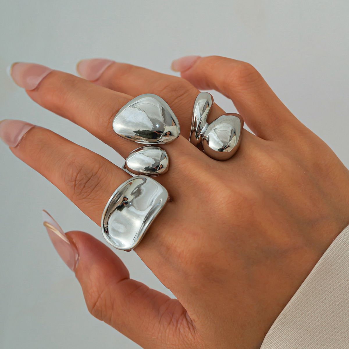White K ring