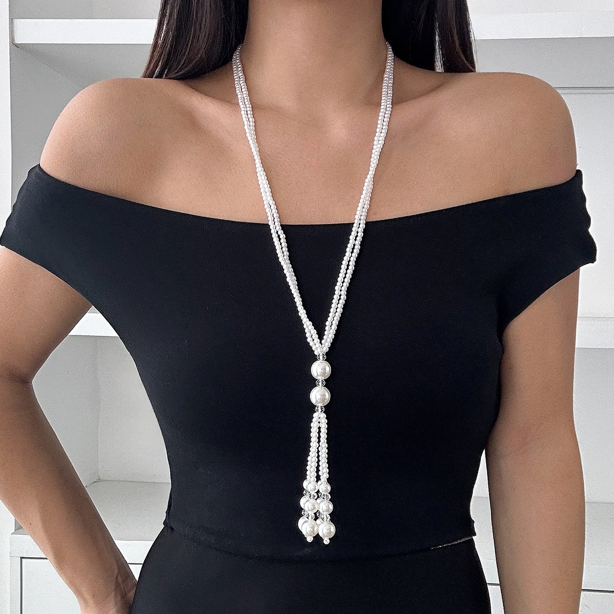 White necklace