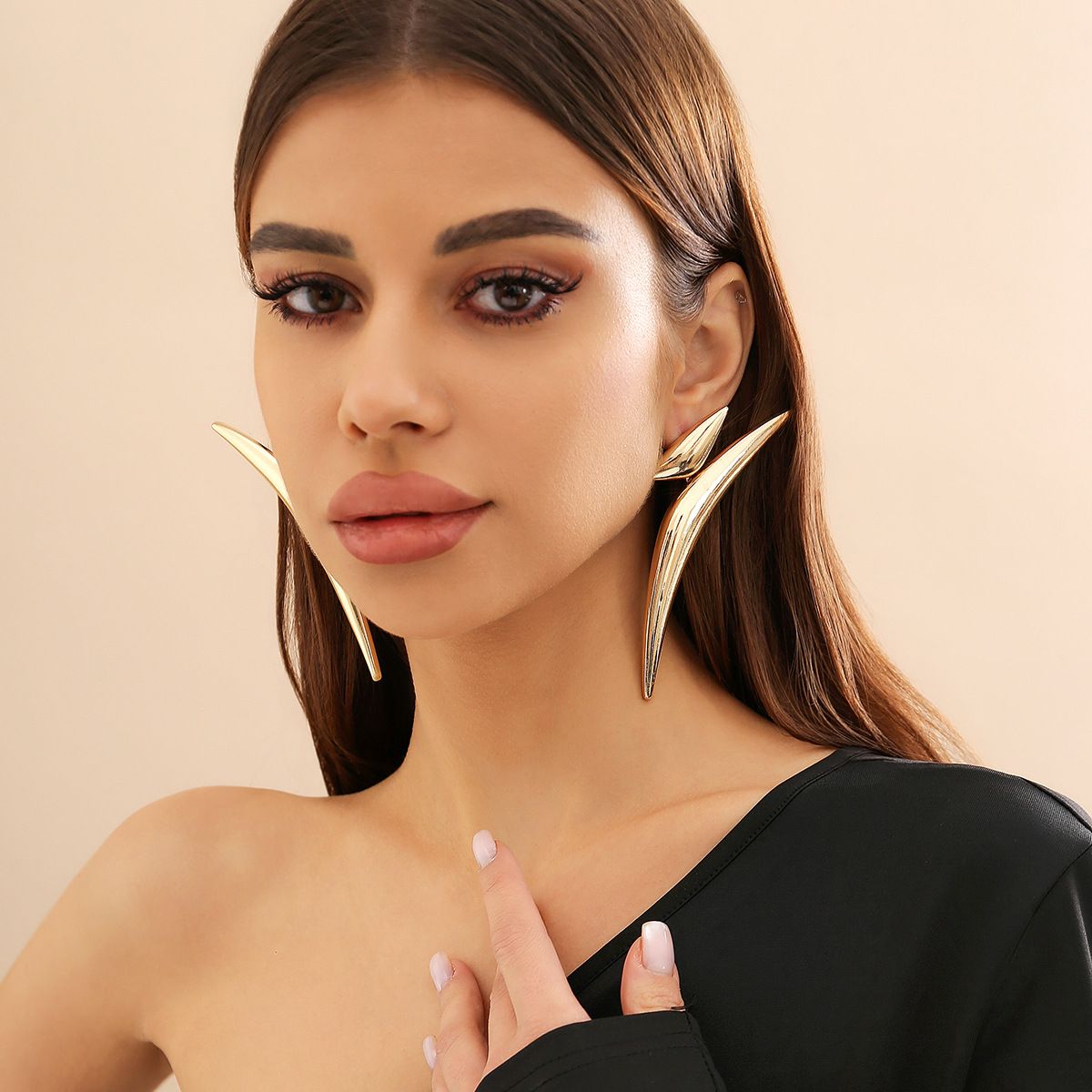 Exaggerated Geometric Triangle Bend Earrings - Yunhai Jewelry