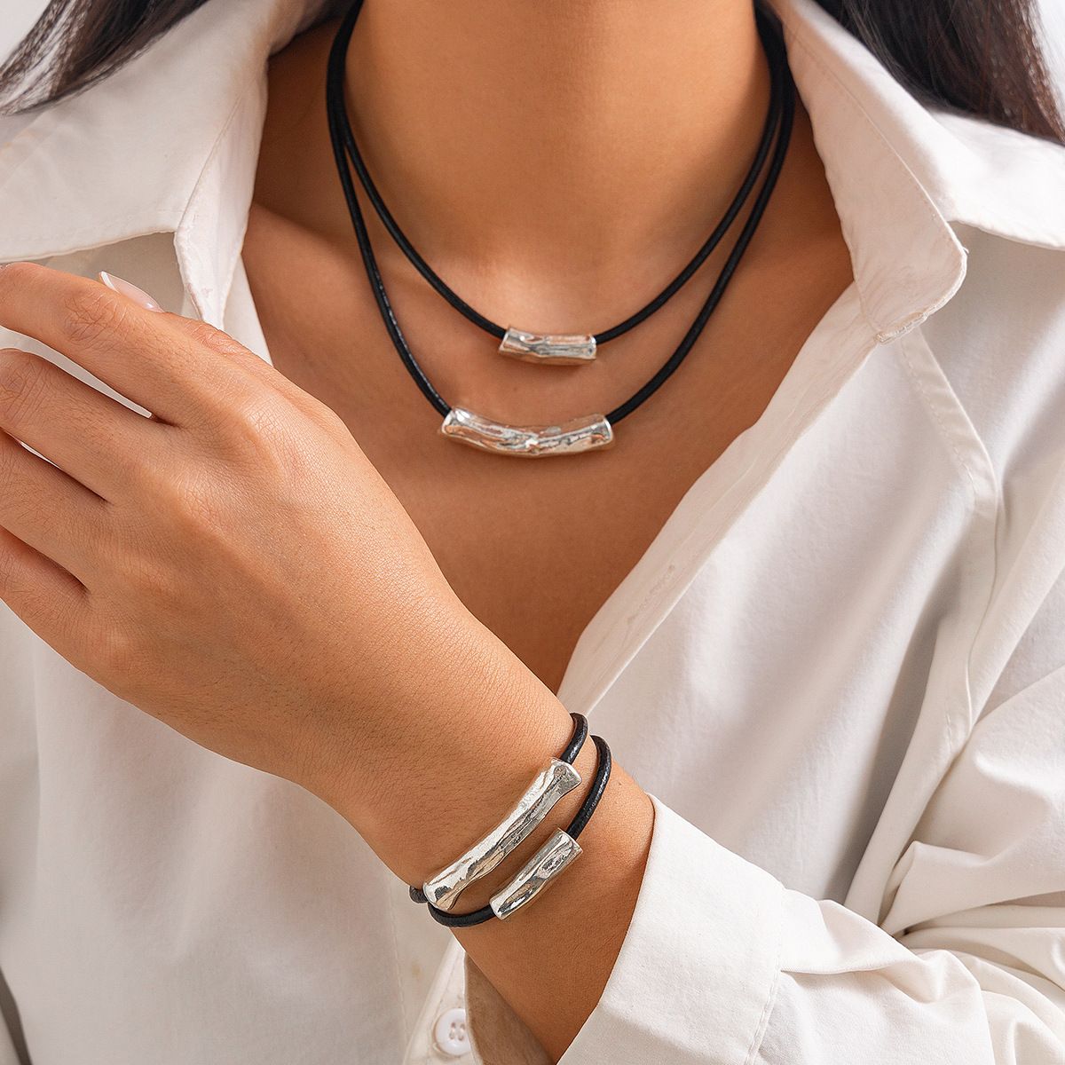 02 White K Necklace + Bracelet
