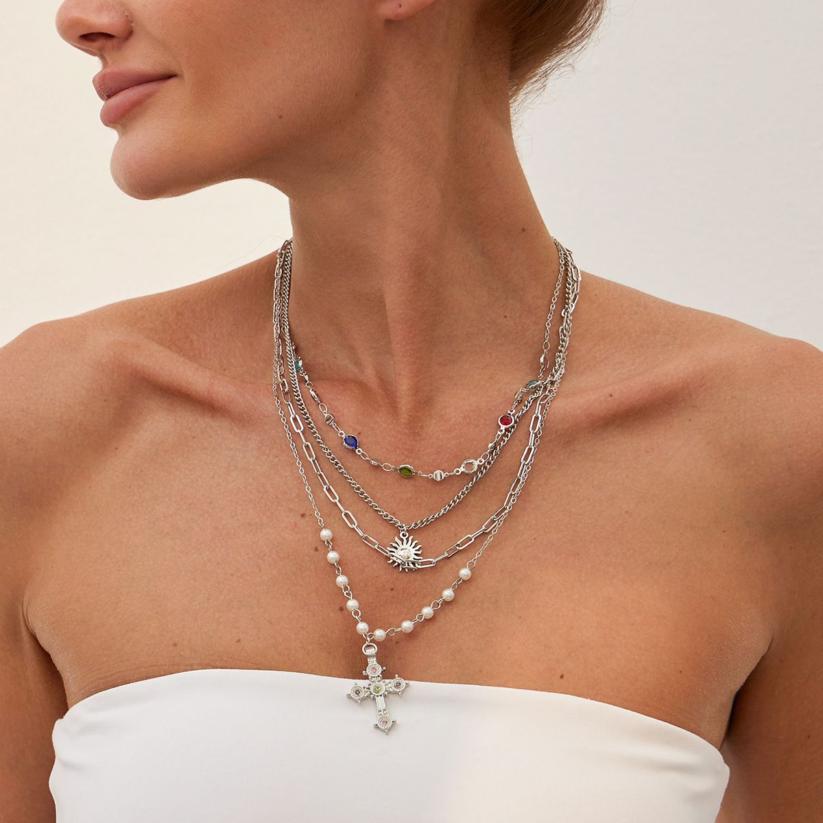 White K Necklace Set
