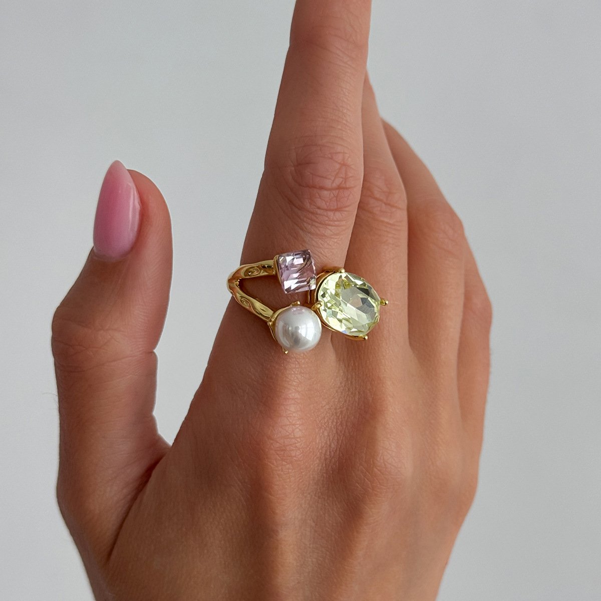 01 Light gold