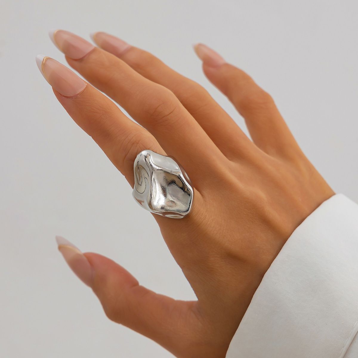 White K Ring