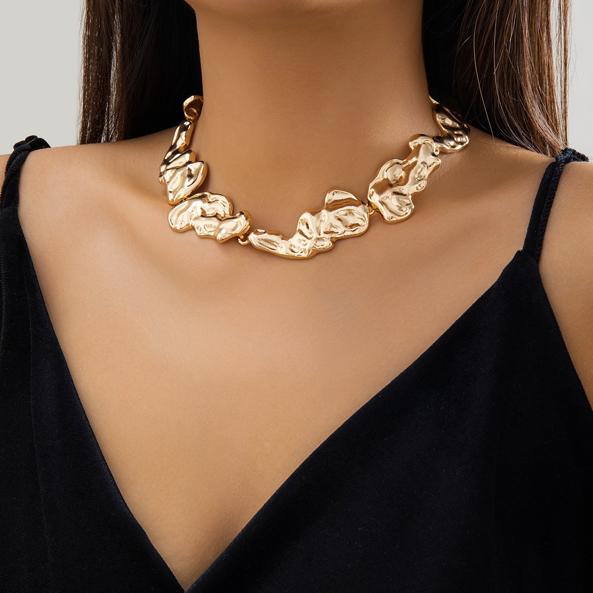01 Necklace Gold