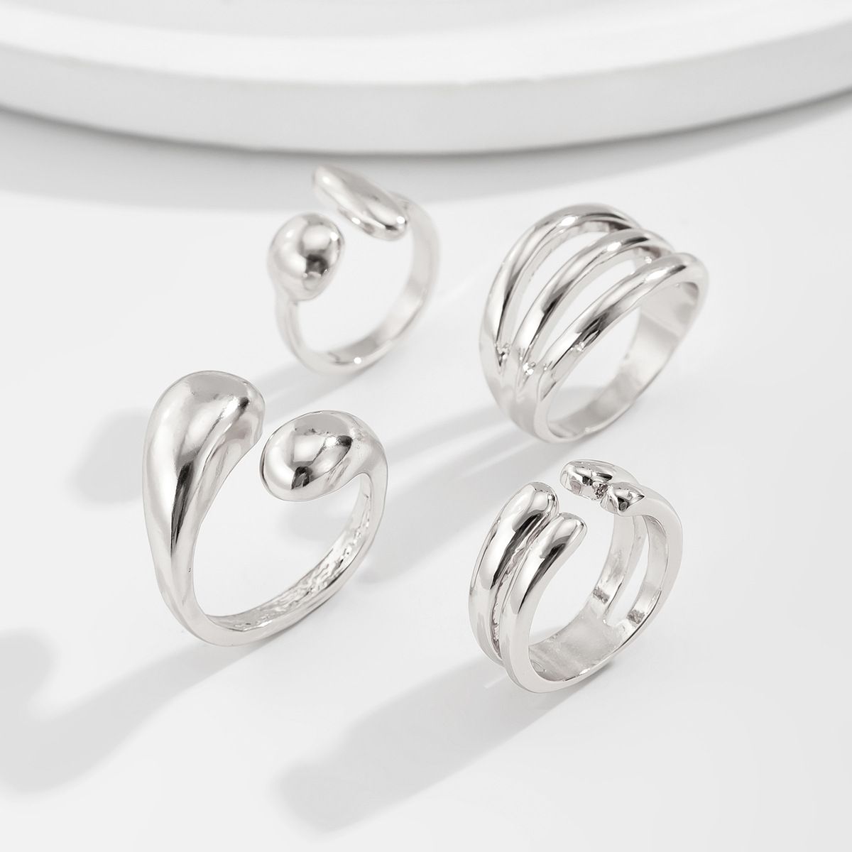 02 White K Ring Set