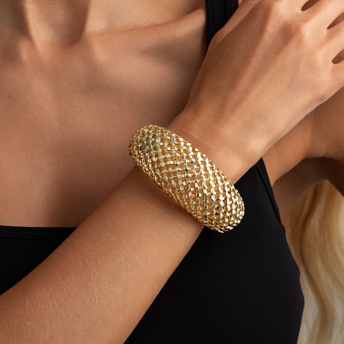 03 Golden Bracelet
