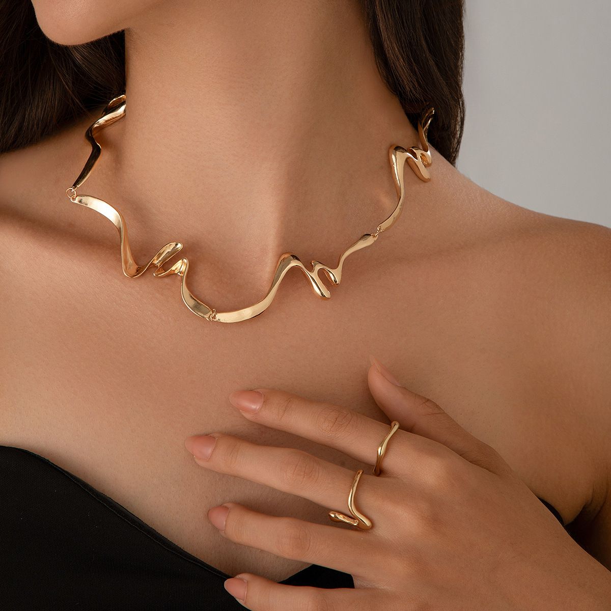 02 Collar - Gold
