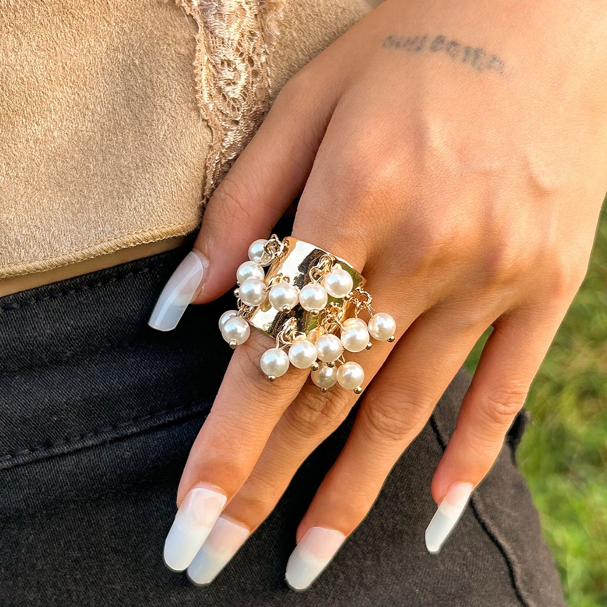02 White Ring
