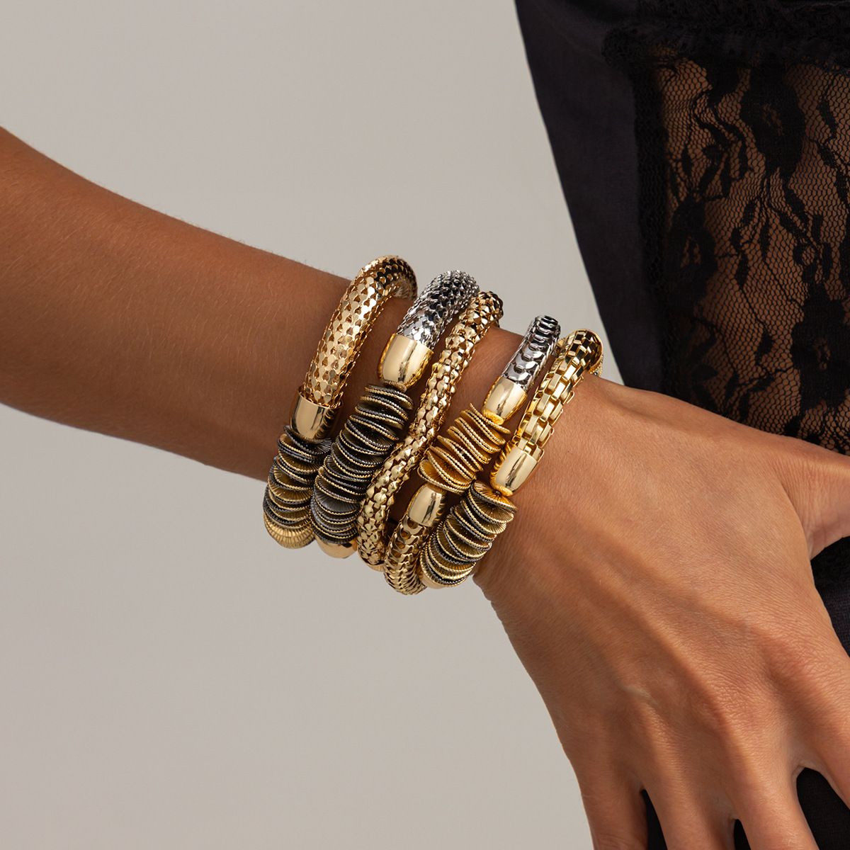 Retro Snake-Shaped Copper Elastic Bracelet - Yunhai Jewelry