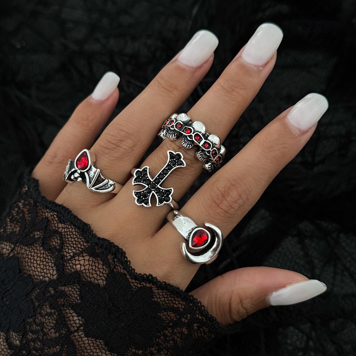 02 Antique Silver 4-Piece Set