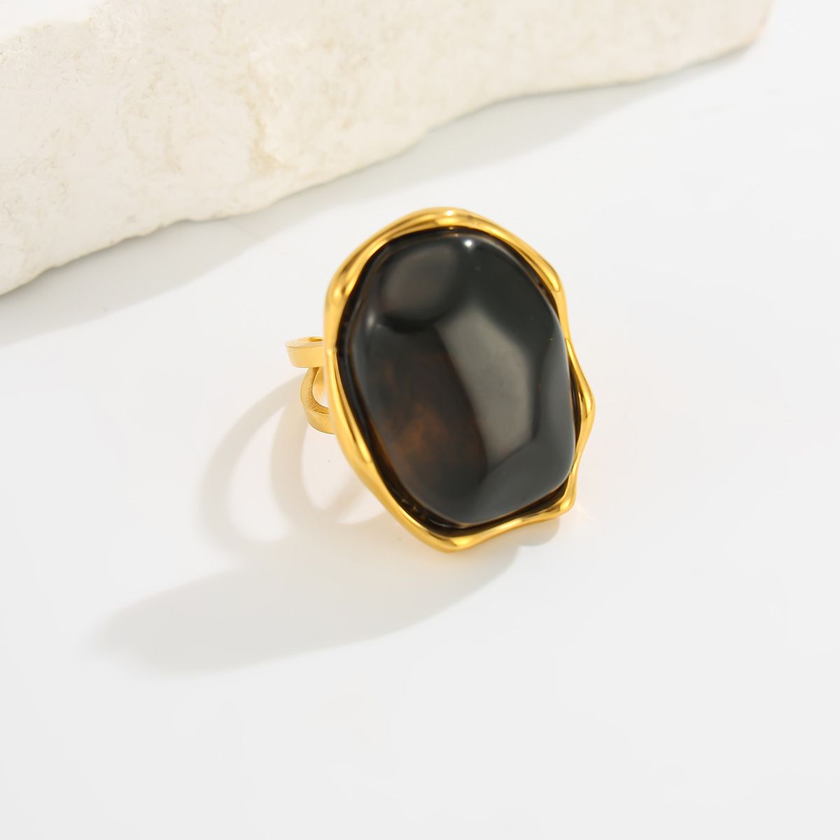 18K Gold Retro Gemstone Gradient Ring - Yunhai Jewelry