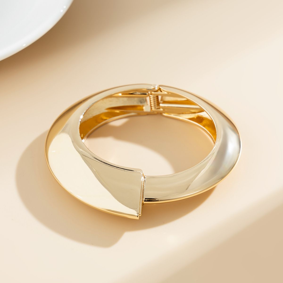 02 Golden Bracelet