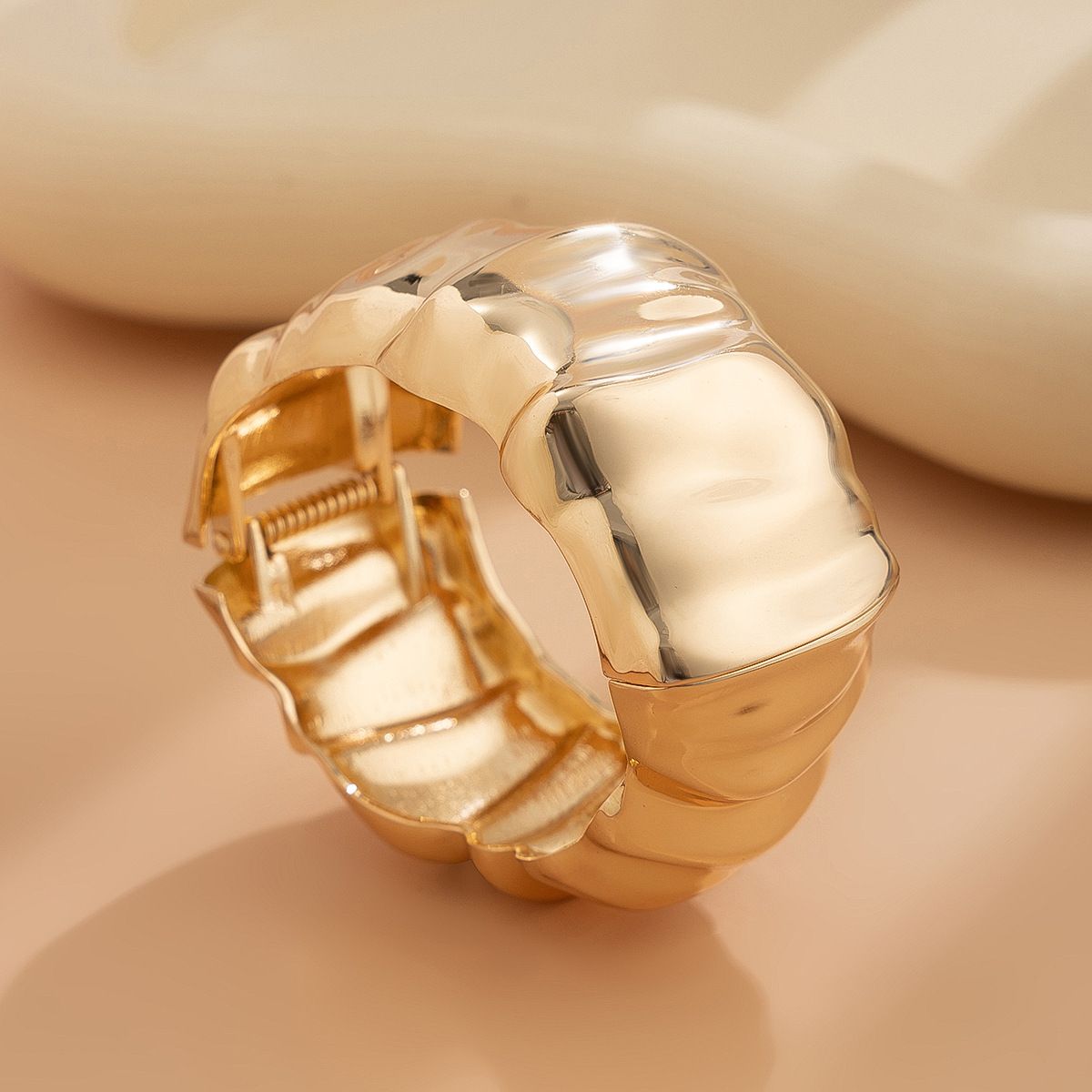 Irregular Creased Alloy Open Bracelet - Yunhai Jewelry