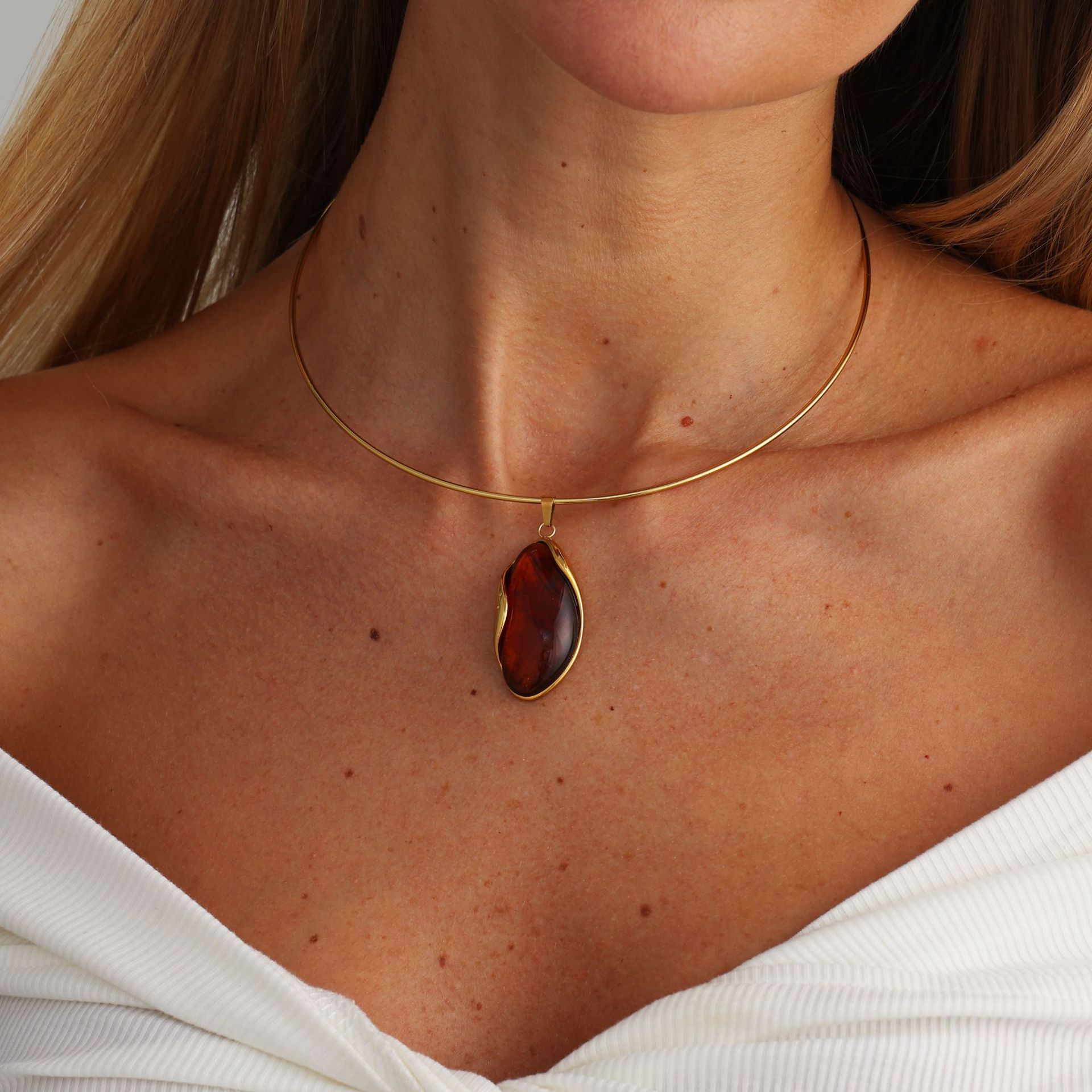 01 Gold + Amber Collar