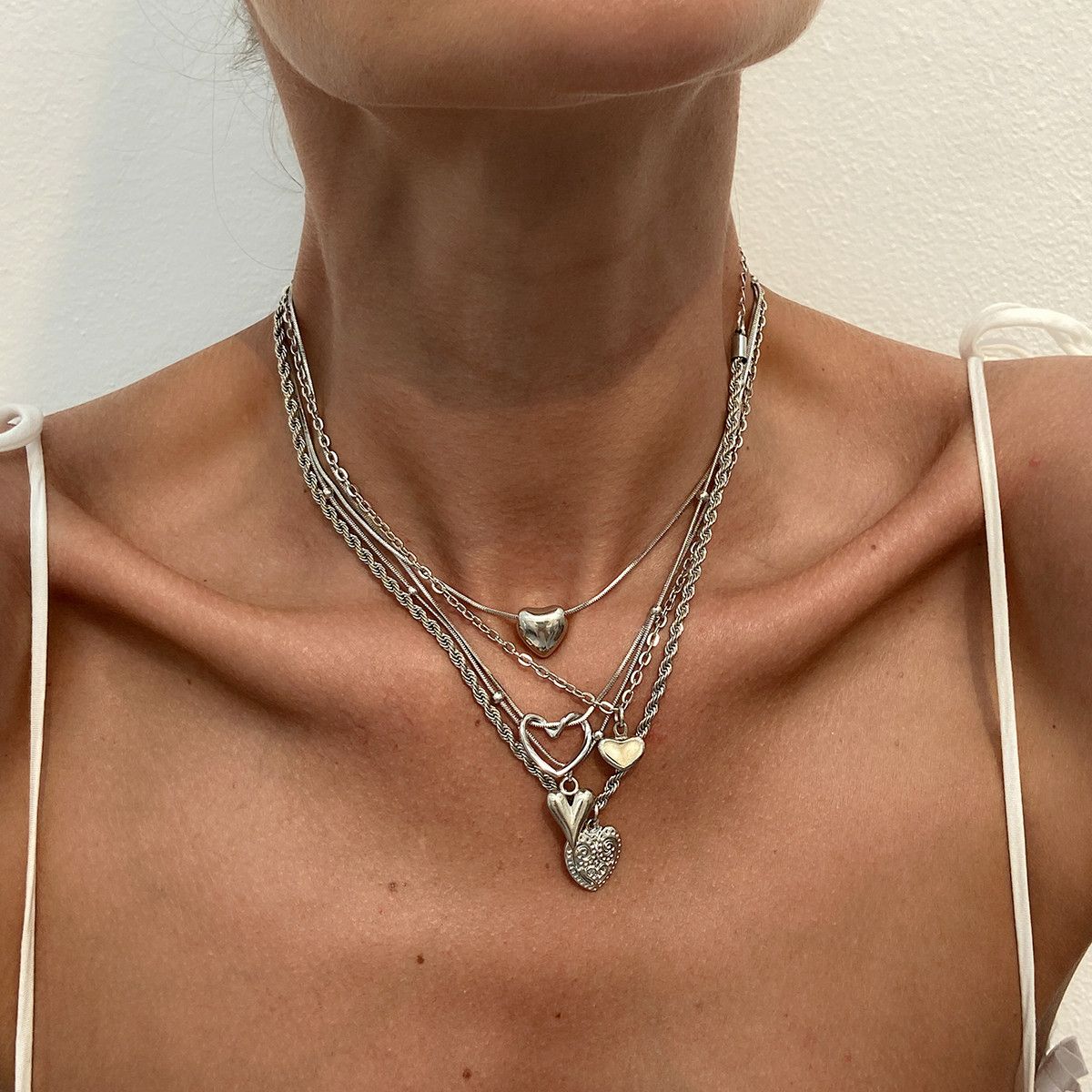 01 White K Necklace Set