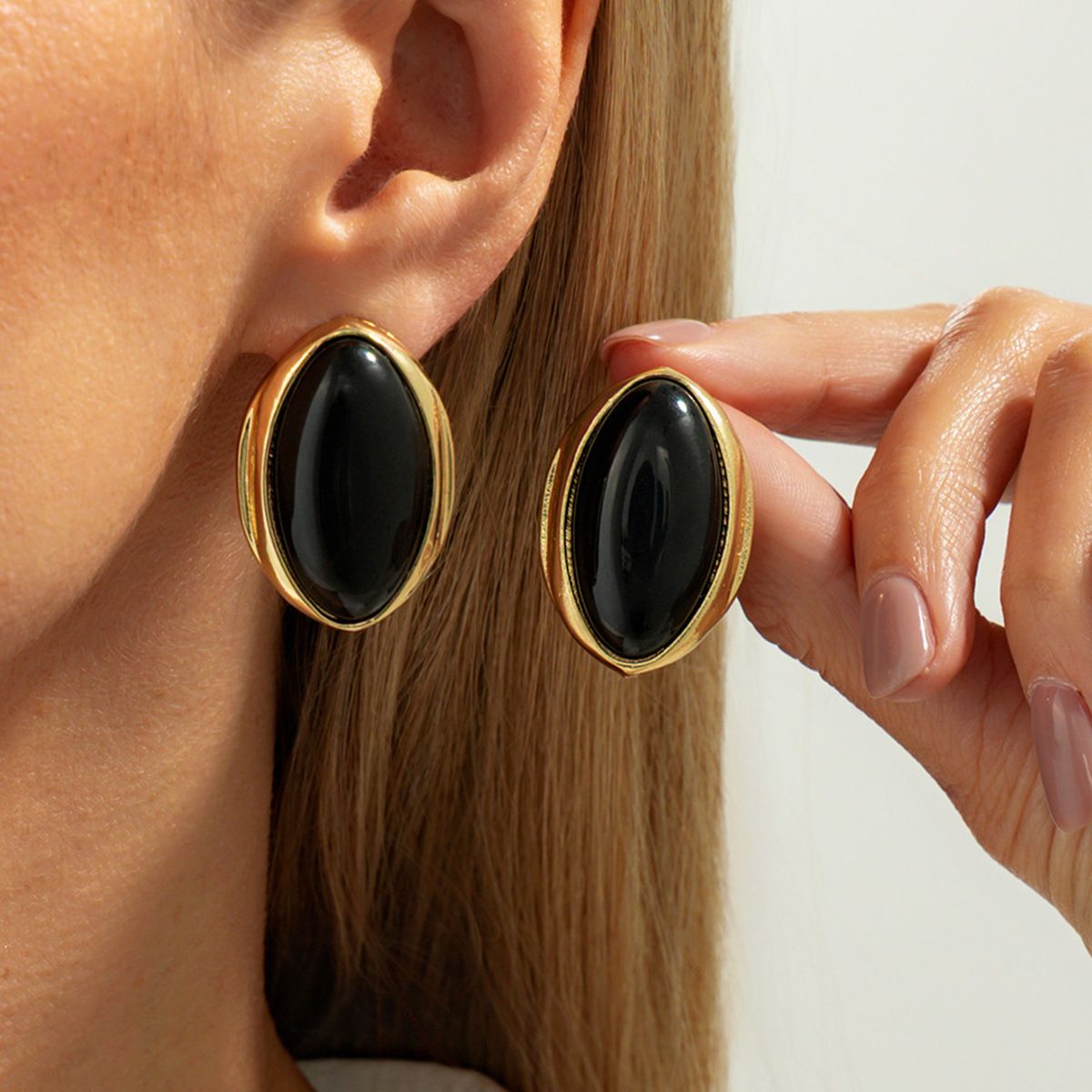 02 Gold + Black