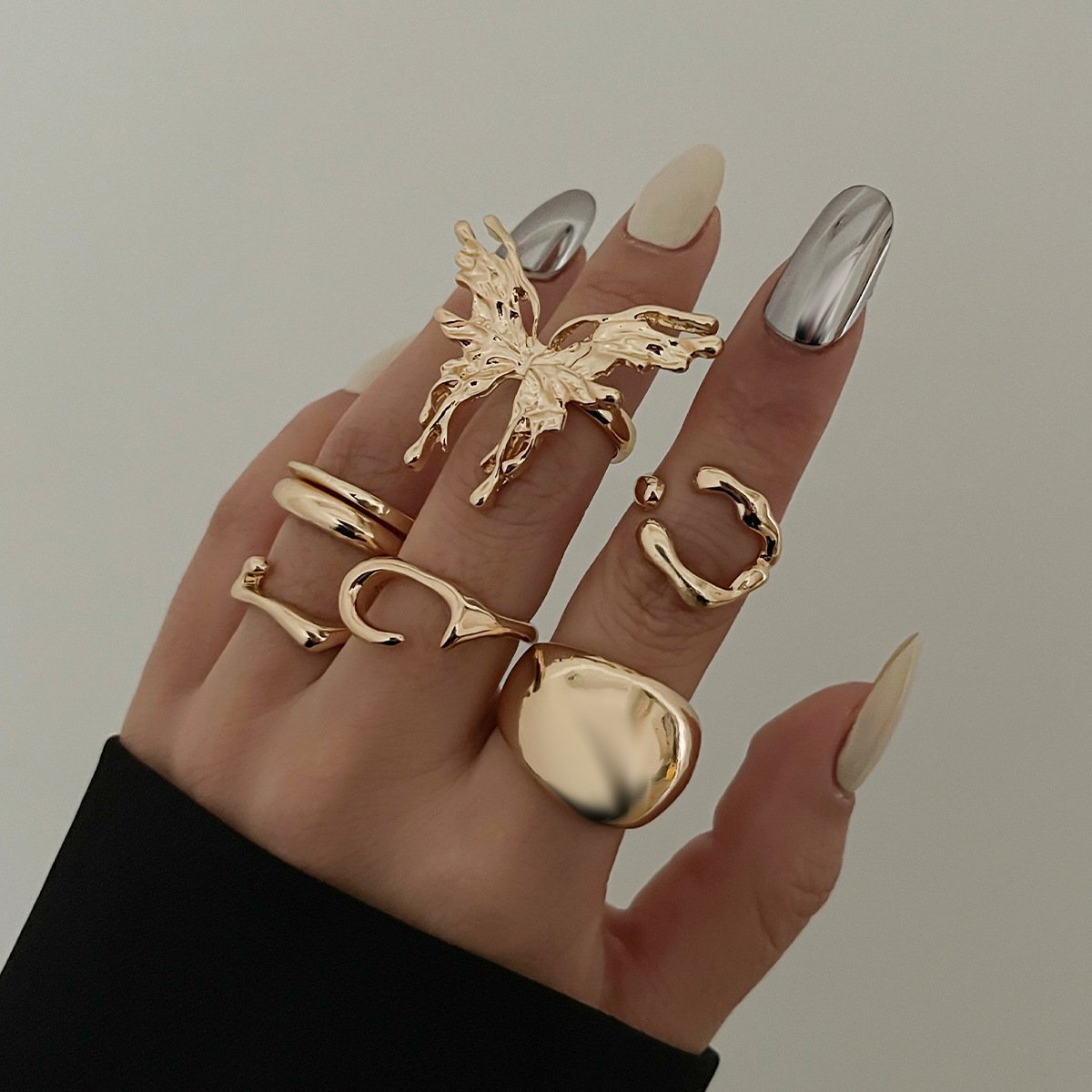 Light gold ring